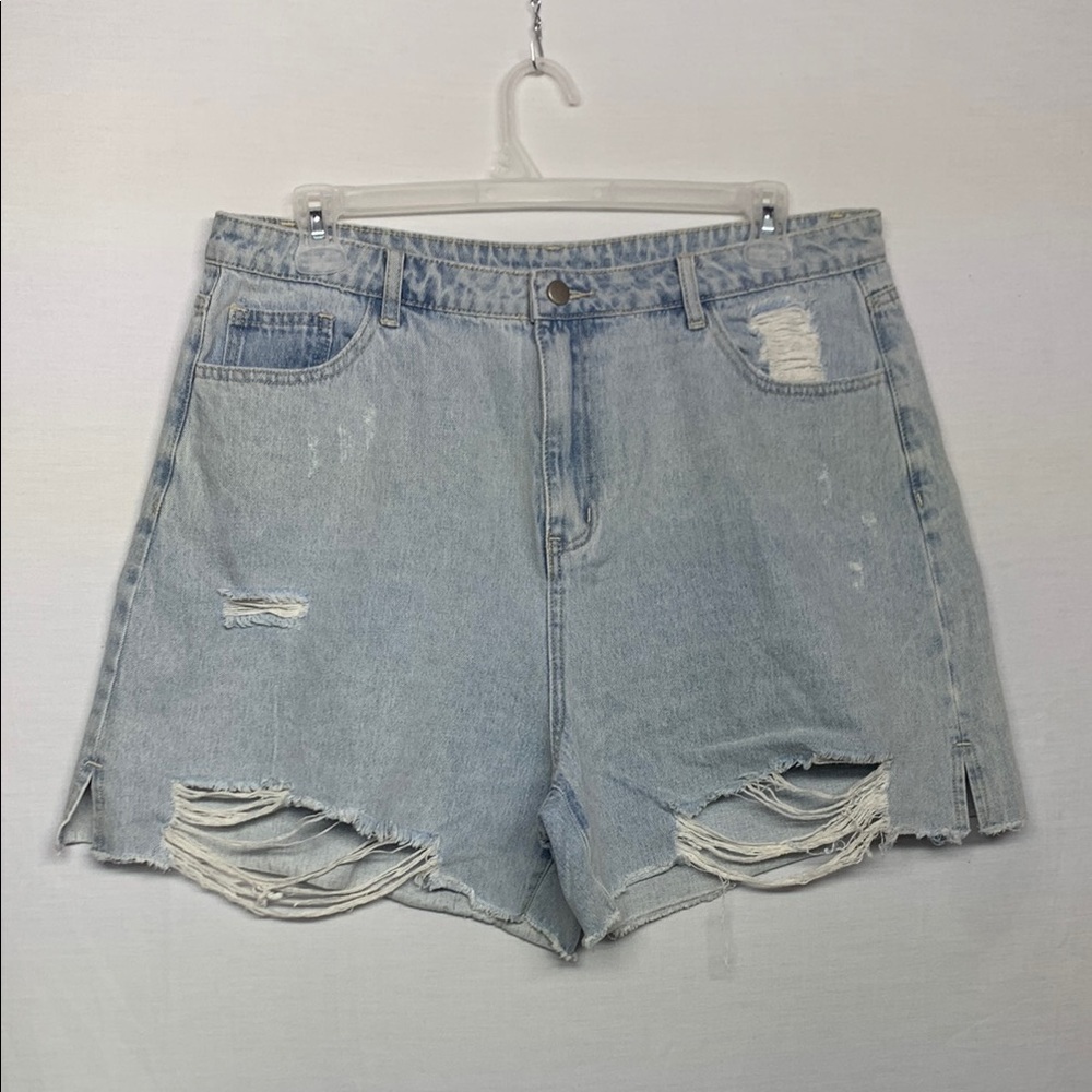 Pink Lily Light Wash Distressed Jean Shorts - Blue